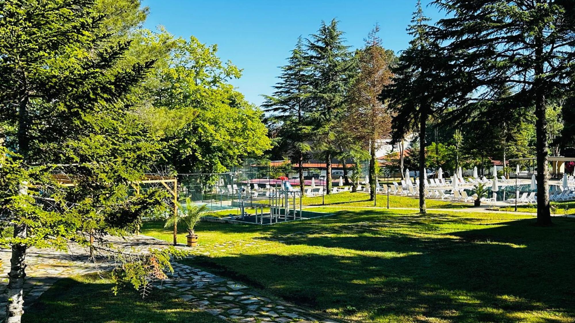 Queen Nelly Park Kiten  Exterior foto