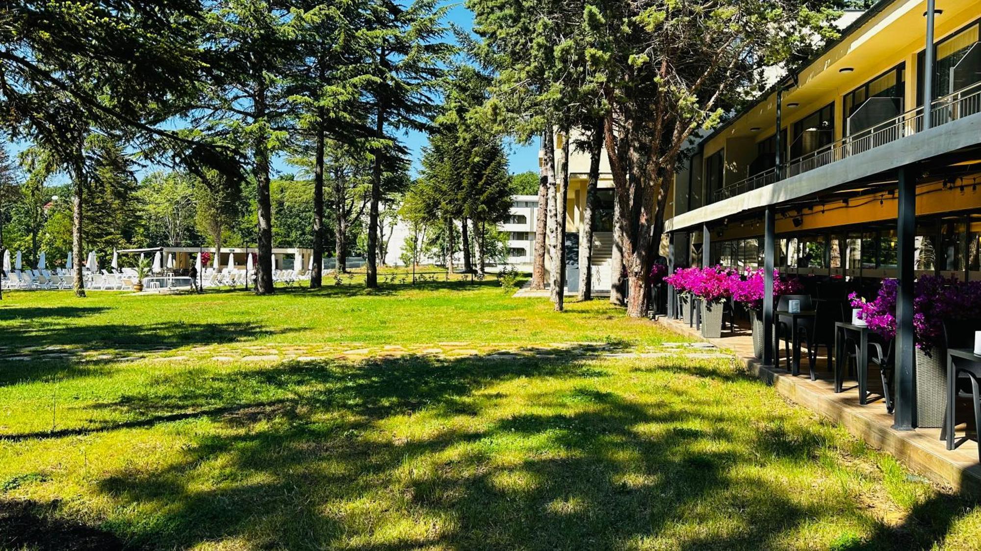 Queen Nelly Park Kiten  Exterior foto
